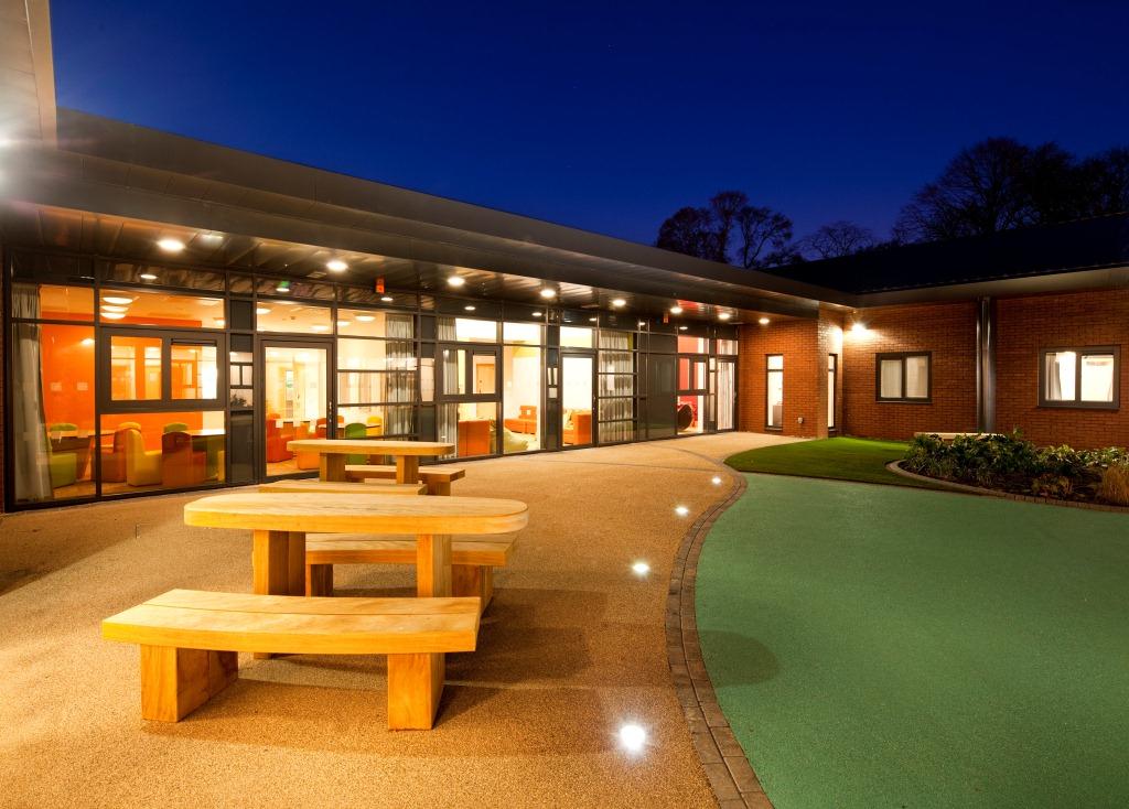 Acklam Road Hospital outdoors area