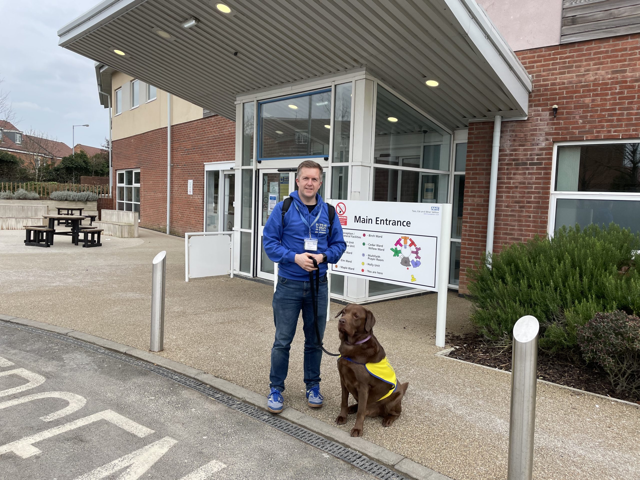 Therapy dog visits Willow ward Tees Esk and Wear Valley NHS