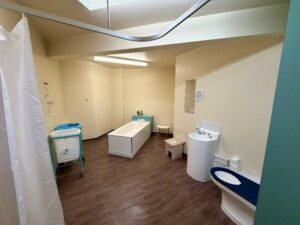 Accessible bathroom (shared)