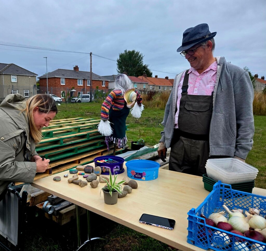 people getting involved in activities at the Waverley Wellbeing Garden